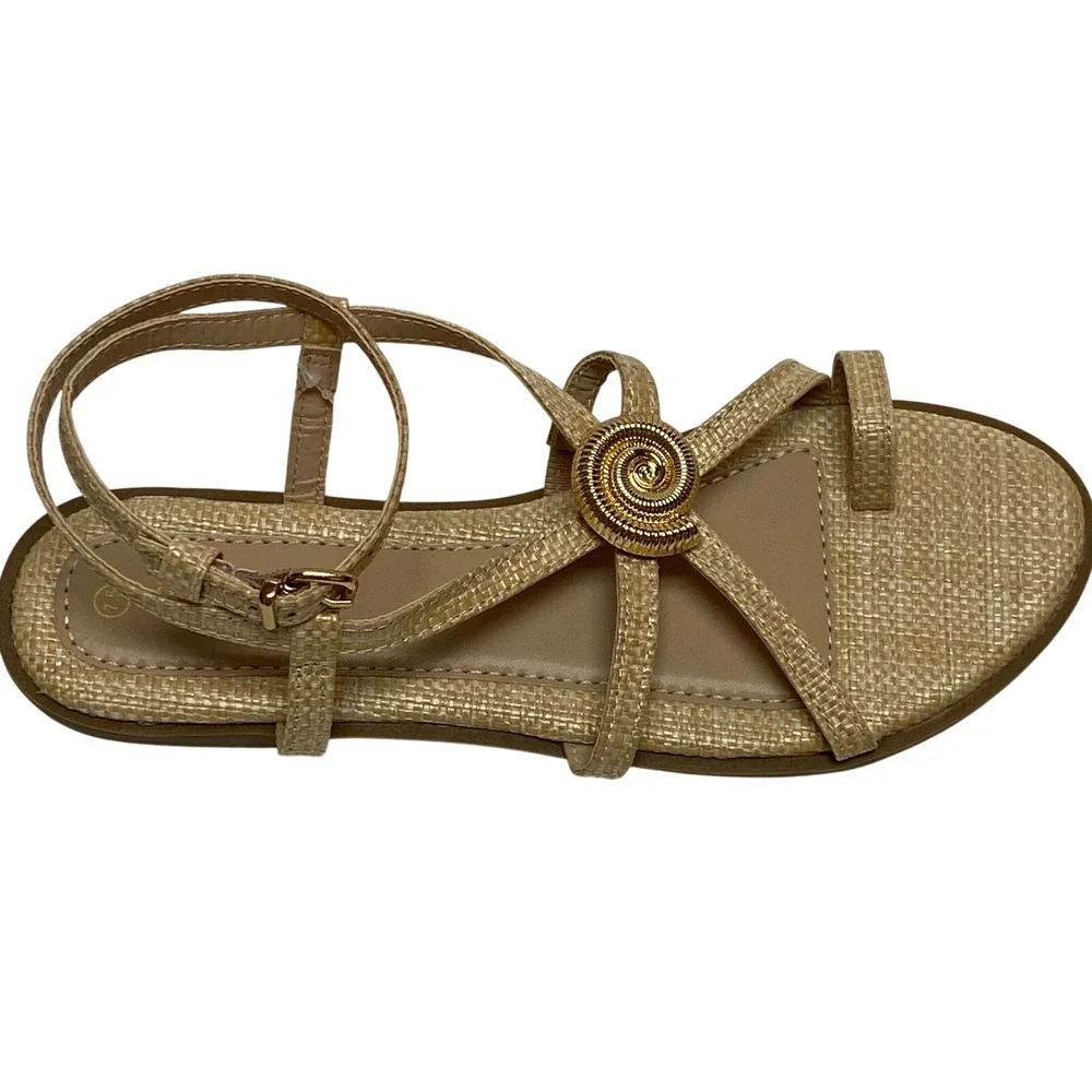 Olivia & Kate Women Beige Raffia Strappy Flat Sandals Shell Medallion 7.5 NWT